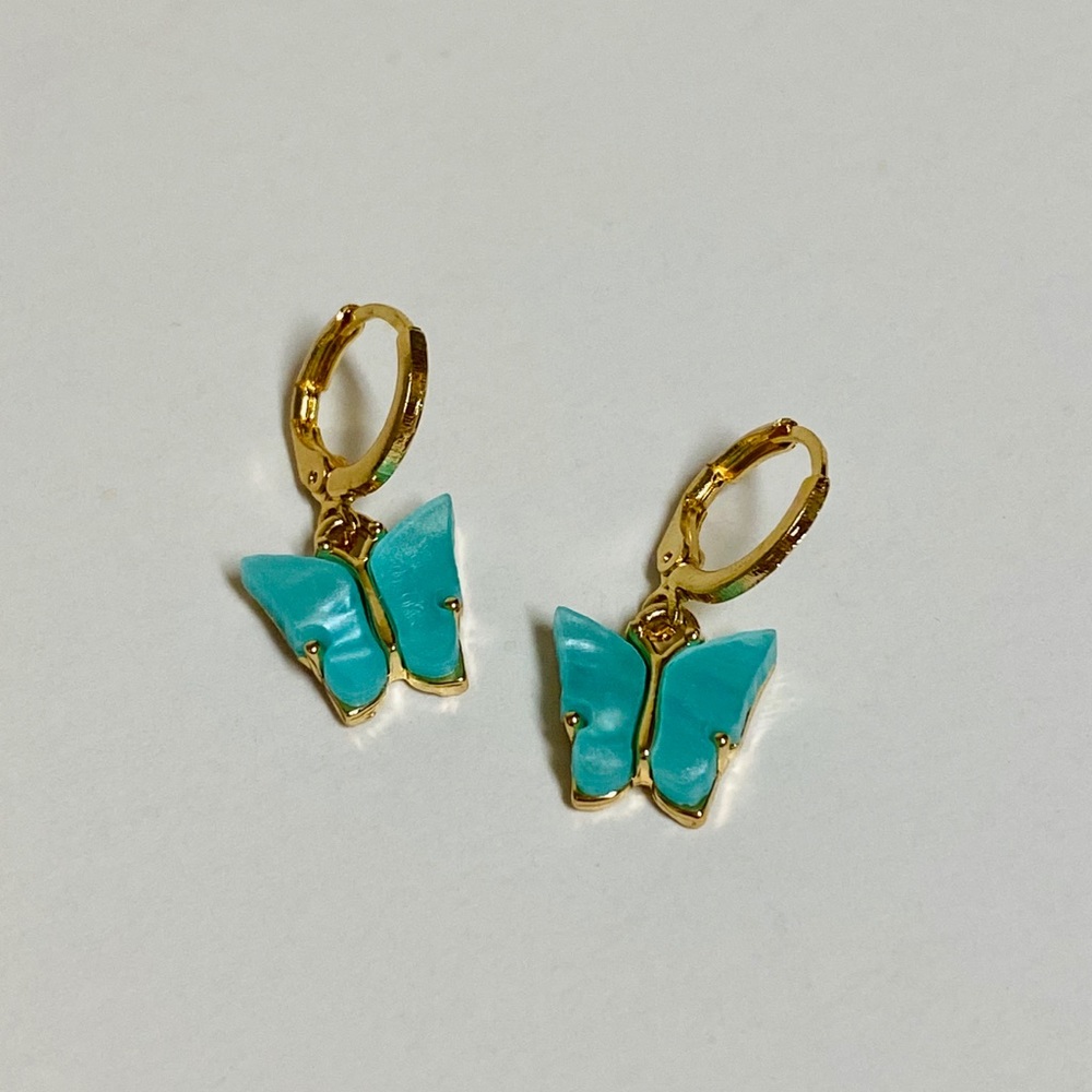 2 Piece Butterfly Charm Drop Earrings - Picture 3 of 8